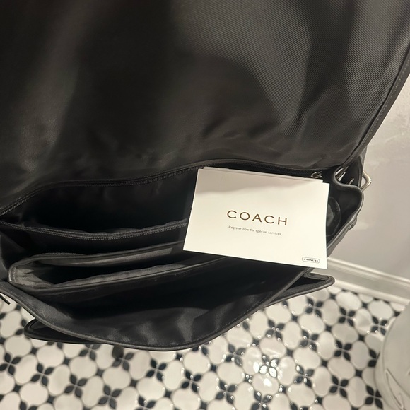 COACH, NWOT. Black smooth leather. Men’s computer bag with shoulder strap. - Picture 6 of 15